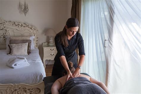Intimate massage Escort Brunswick East